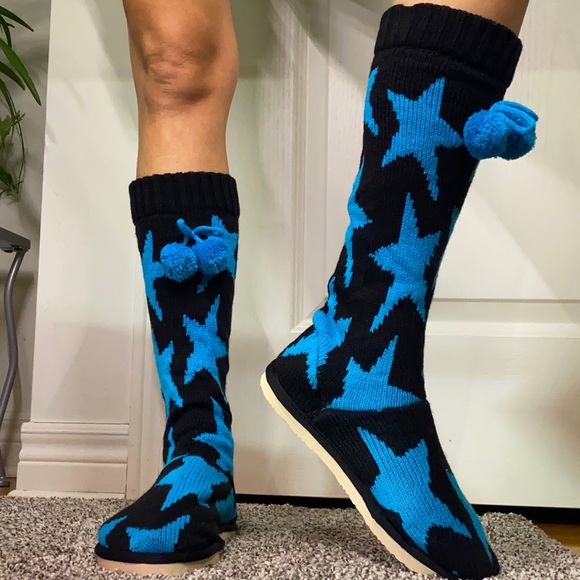 BNWT slipper socks with pompoms blue Purple pink - Picture 2 of 7